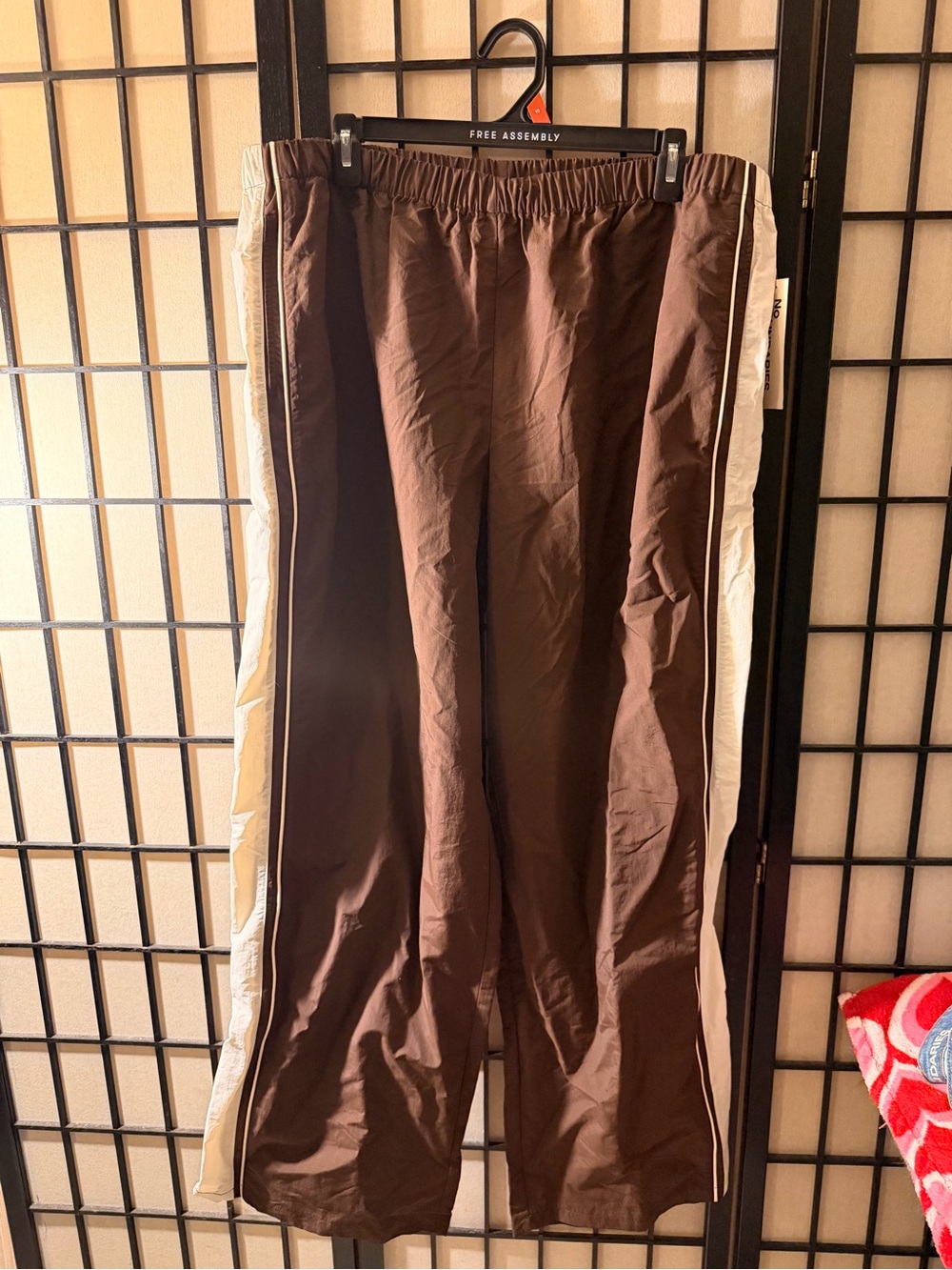 No Boundaries Brown Wide-Leg Track Pants with Cream Side Stripes